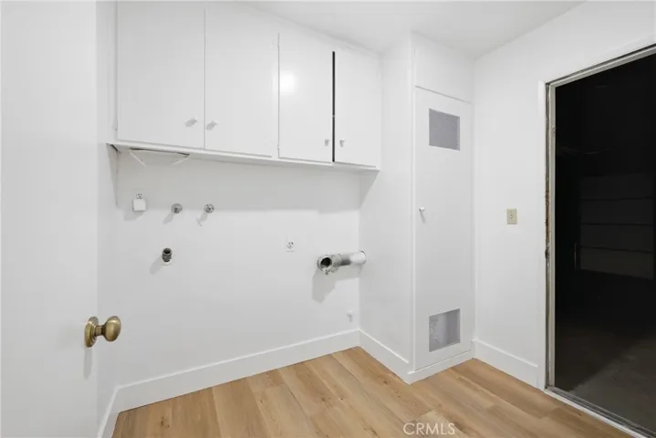 537 Redlands, Claremont, California 91711