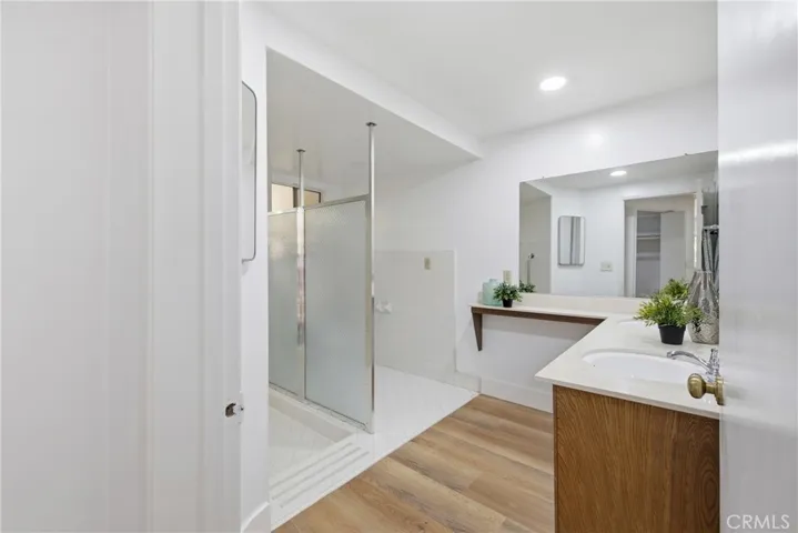 537 Redlands, Claremont, California 91711