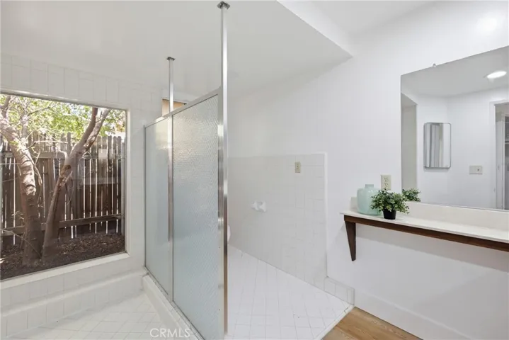 537 Redlands, Claremont, California 91711