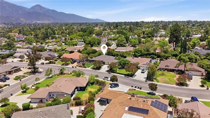 537 Redlands, Claremont, California 91711
