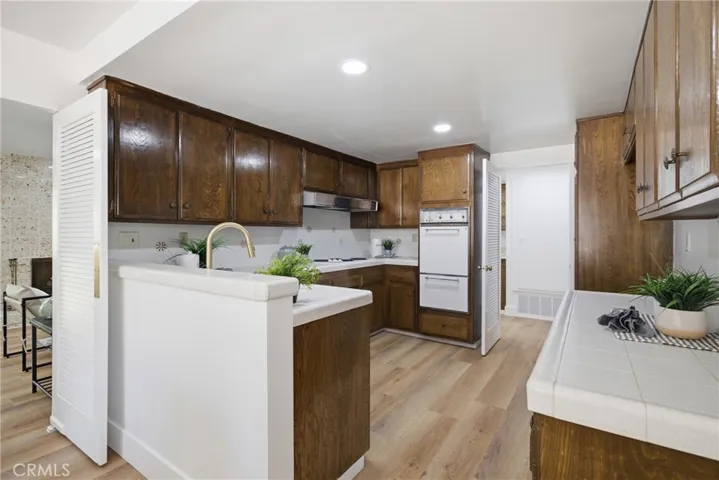 537 Redlands, Claremont, California 91711