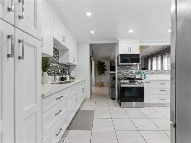 22418 Neptune Avenue, Carson, California 90745