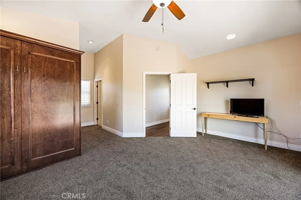 upstairs bedroom /guest room
