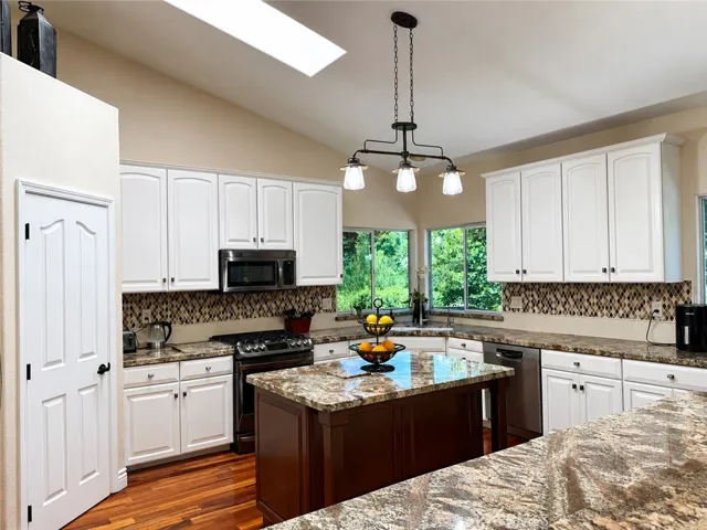 5781 Glenview, San Luis Obispo, California 93401