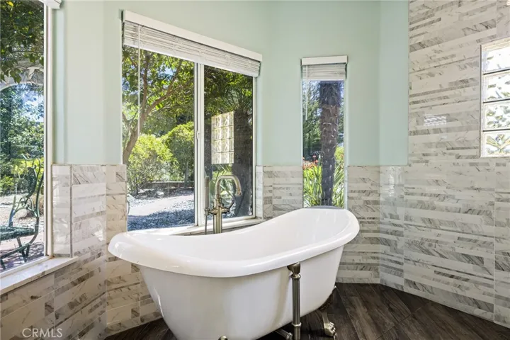 5781 Glenview, San Luis Obispo, California 93401