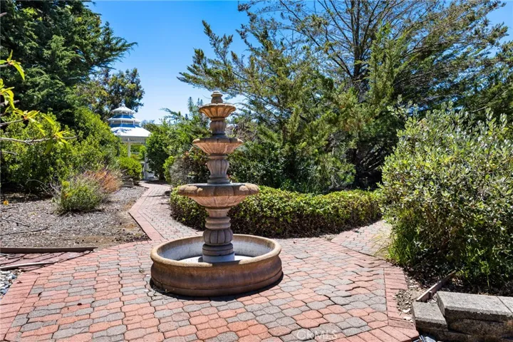 5781 Glenview, San Luis Obispo, California 93401