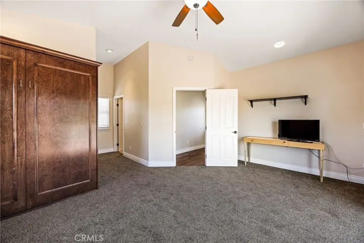 upstairs bedroom /guest room