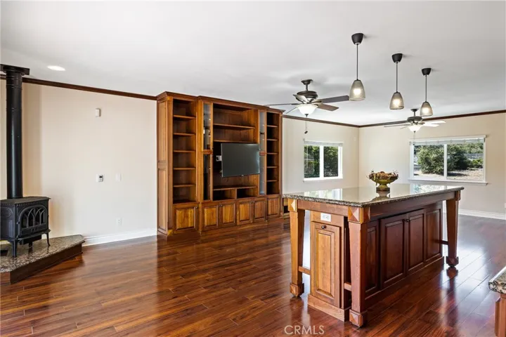 5781 Glenview, San Luis Obispo, California 93401