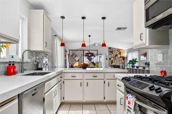 3145 S Kerckhoff, San Pedro, California 90731