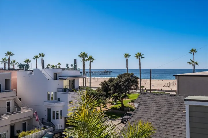 53 15th Street, Hermosa Beach, California 90254
