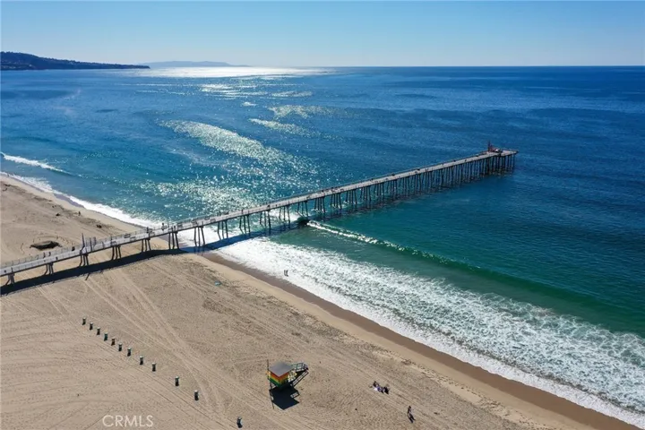 53 15th Street, Hermosa Beach, California 90254
