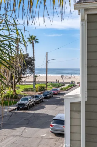 53 15th Street, Hermosa Beach, California 90254