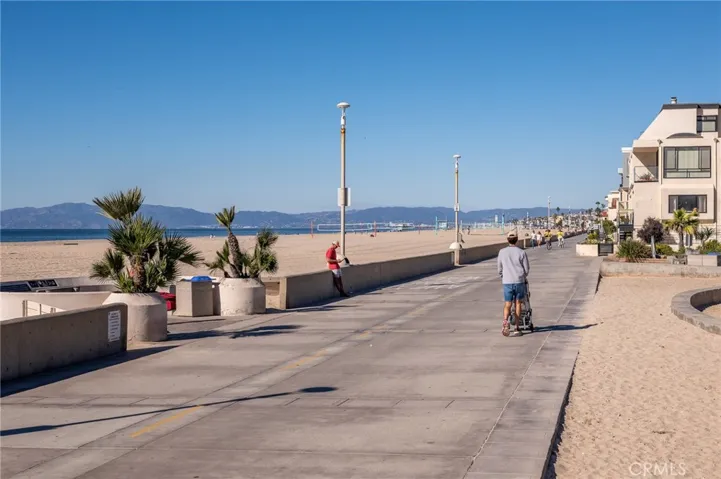 53 15th Street, Hermosa Beach, California 90254