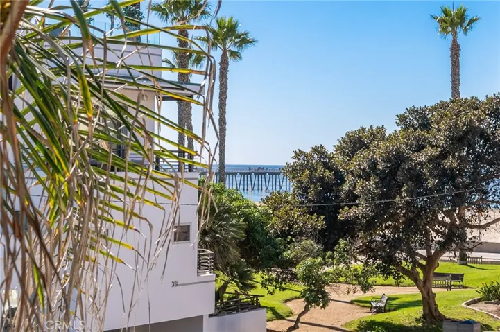 53 15th Street, Hermosa Beach, California 90254