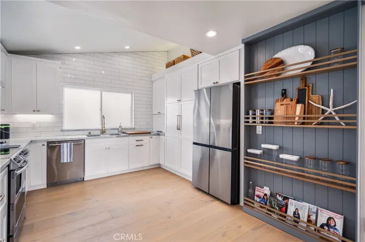 53 15th Street, Hermosa Beach, California 90254