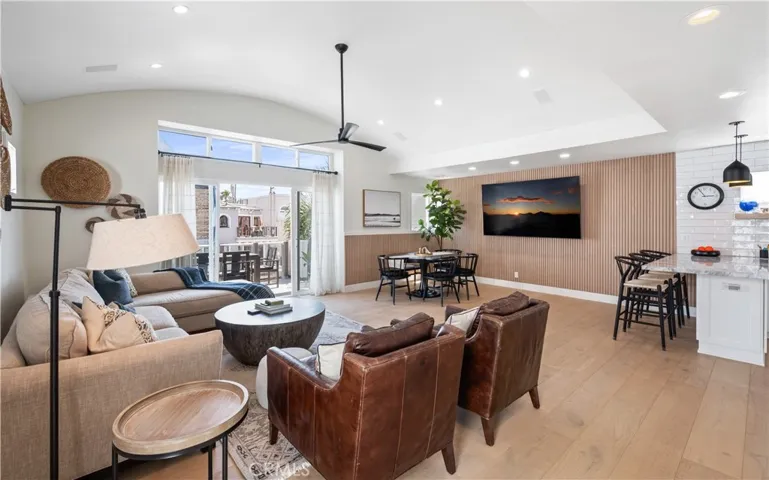 53 15th Street, Hermosa Beach, California 90254