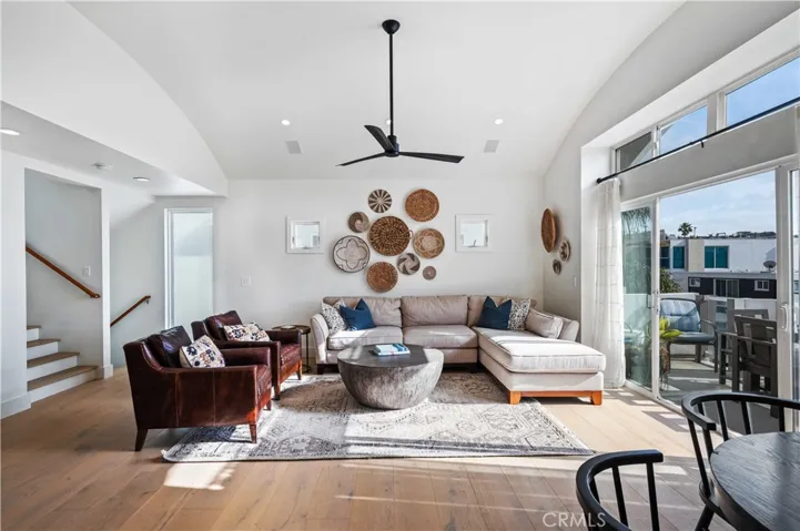 53 15th Street, Hermosa Beach, California 90254