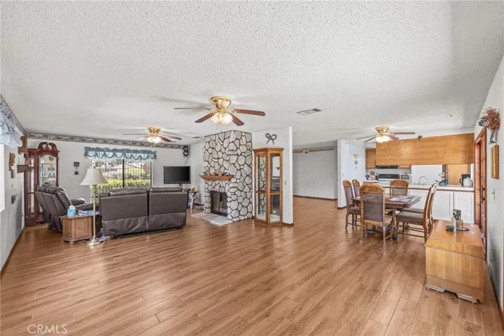 1171 Canyon View Lane, Colton, California 92324