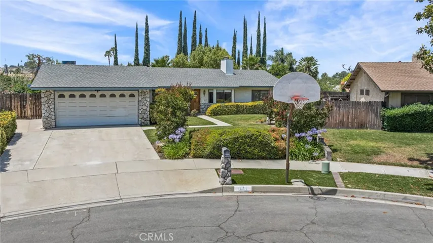 1171 Canyon View Lane, Colton, California 92324