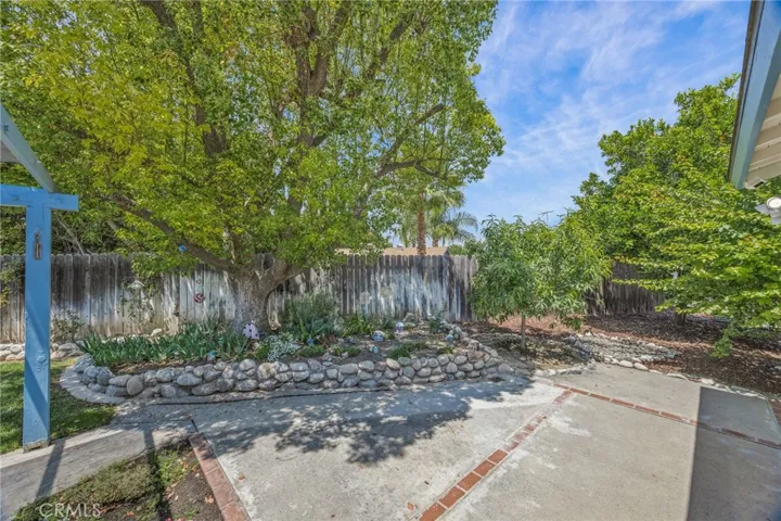 1171 Canyon View Lane, Colton, California 92324