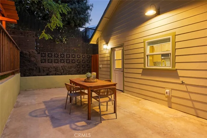 5850 Burwood Ave, Los Angeles, California 90042