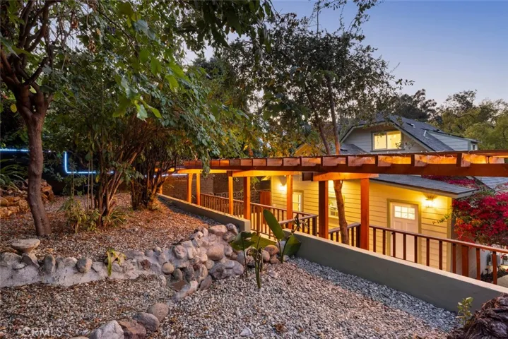 5850 Burwood Ave, Los Angeles, California 90042