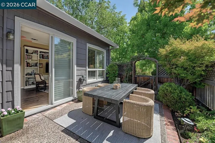 1706 Comstock Dr, Walnut Creek, California 94595