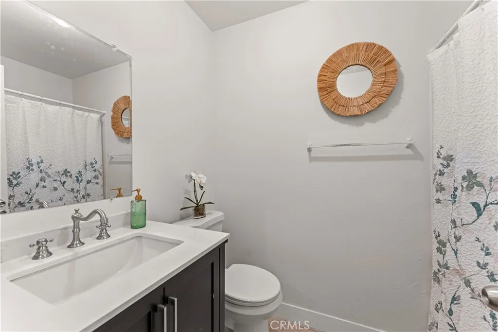 Secondary Full Bathroom