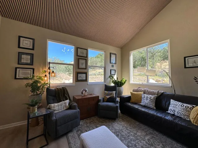 45100 Carmel Valley Road, Greenfield, California 93927