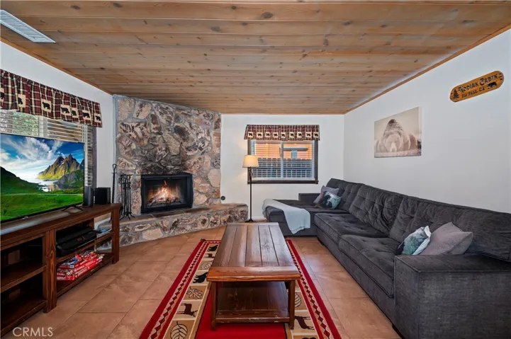 619 Elysian, Big Bear City, California 92314 — photo 4