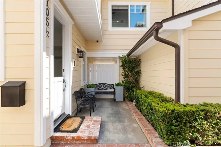 705 1/2 Goldenrod Avenue, Corona Del Mar, California 92625
