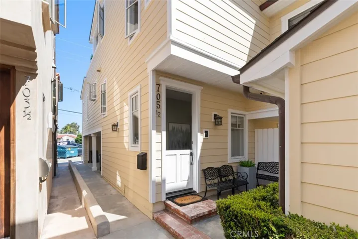 705 1/2 Goldenrod Avenue, Corona Del Mar, California 92625