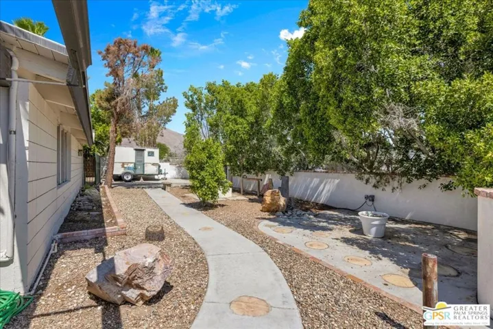 401 E Glen S Circle, Palm Springs, California 92262