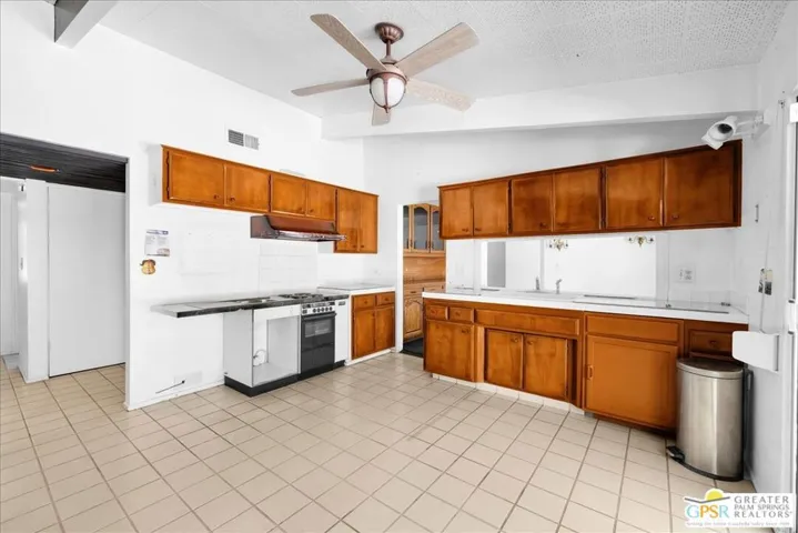 401 E Glen S Circle, Palm Springs, California 92262