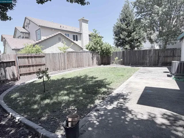 8551 Summer Knoll Way, Elk Grove, California 95624