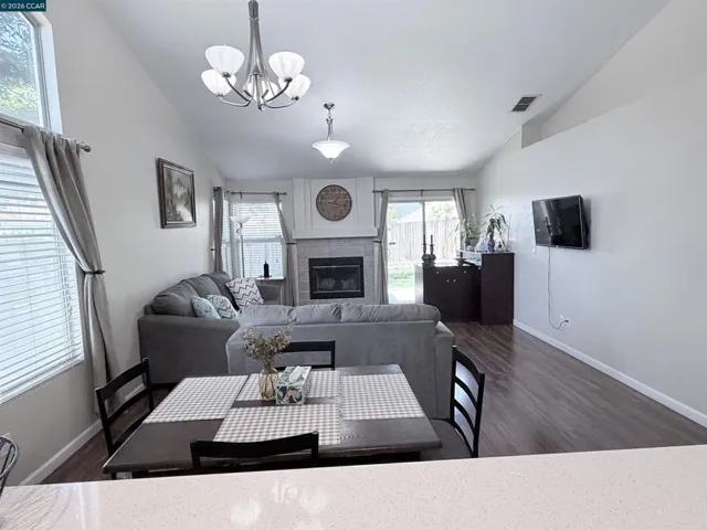 8551 Summer Knoll Way, Elk Grove, California 95624