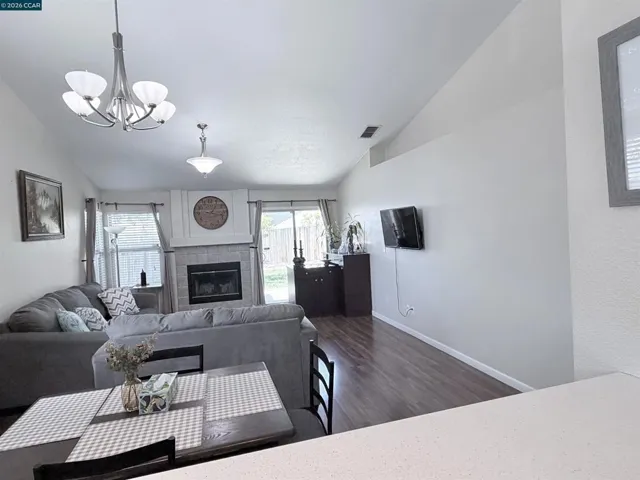8551 Summer Knoll Way, Elk Grove, California 95624