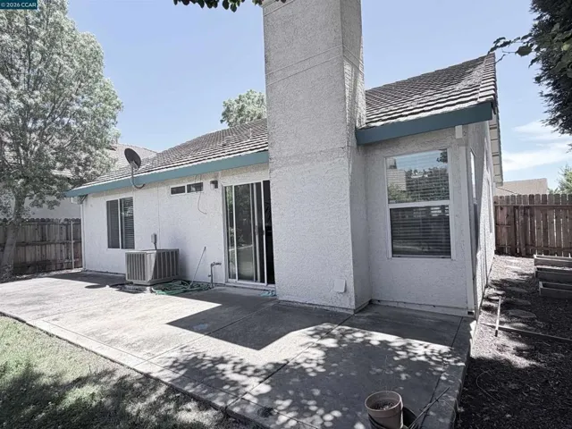 8551 Summer Knoll Way, Elk Grove, California 95624