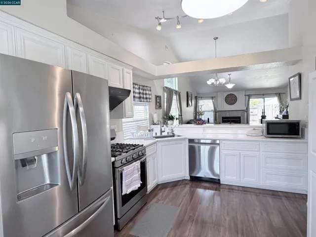 8551 Summer Knoll Way, Elk Grove, California 95624