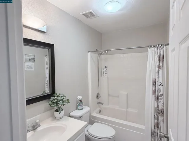 8551 Summer Knoll Way, Elk Grove, California 95624