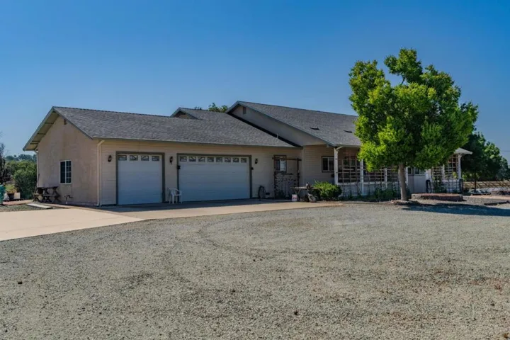 11 Duck Creek Court, Valley Springs, California 95252