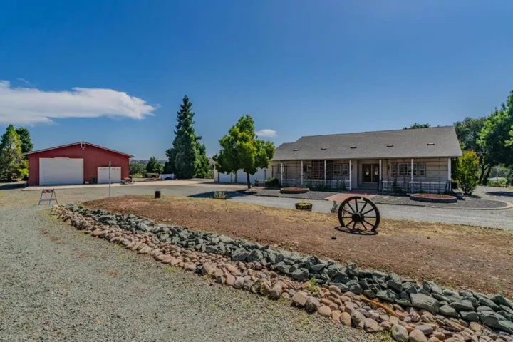 11 Duck Creek Court, Valley Springs, California 95252