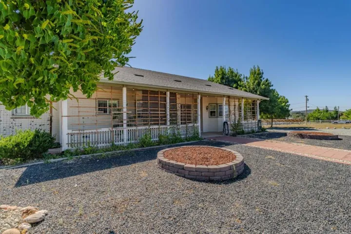 11 Duck Creek Court, Valley Springs, California 95252