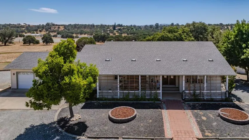 11 Duck Creek Court, Valley Springs, California 95252