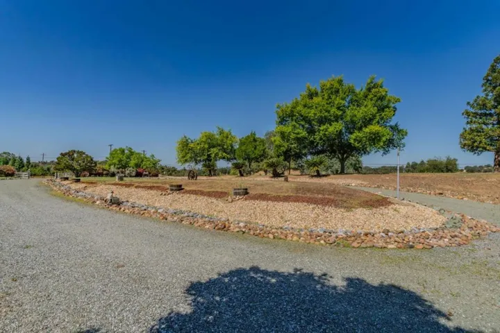 11 Duck Creek Court, Valley Springs, California 95252