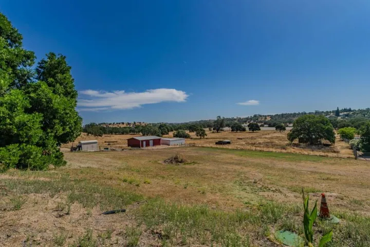 11 Duck Creek Court, Valley Springs, California 95252