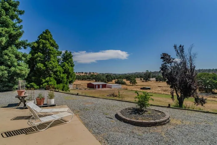 11 Duck Creek Court, Valley Springs, California 95252