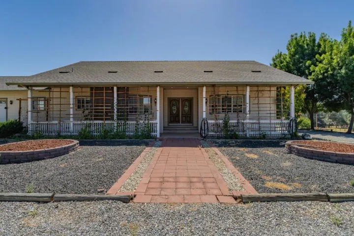 11 Duck Creek Court, Valley Springs, California 95252
