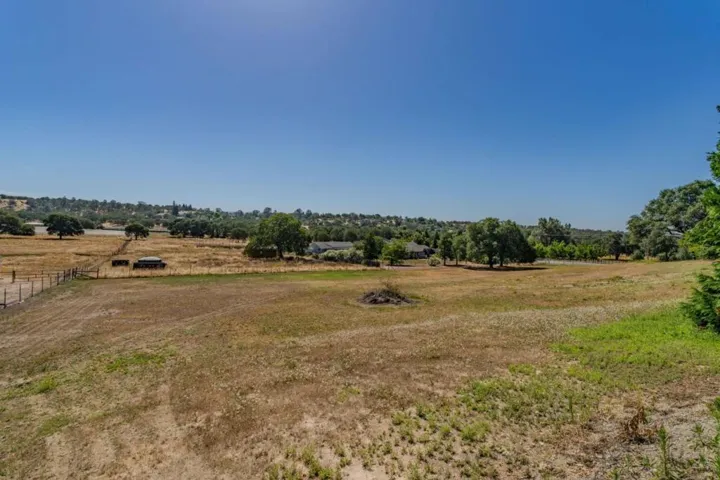 11 Duck Creek Court, Valley Springs, California 95252