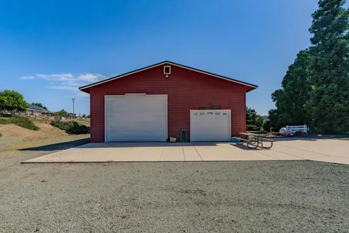 11 Duck Creek Court, Valley Springs, California 95252